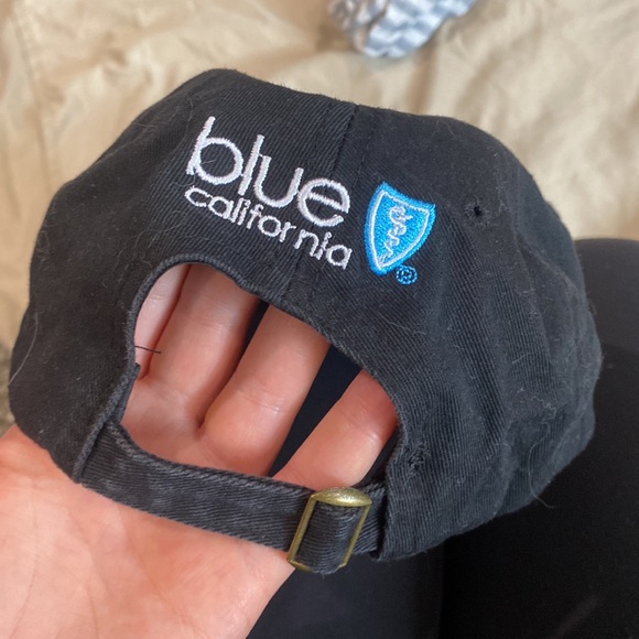 LA Kings Adjustable Pride Hat - Picture 3 of 3